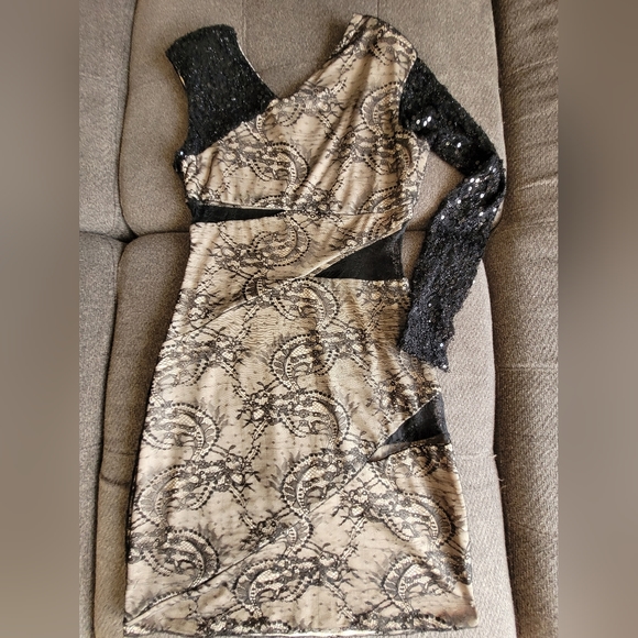 Bebe addiction dress. Fits like size small. - Picture 2 of 4